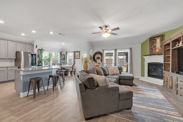 11120 Ranchera Drive, Aubrey, TX 76227