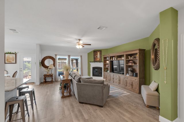 11120 Ranchera Drive, Aubrey, TX 76227
