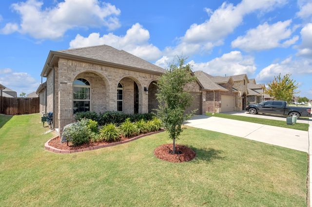 11120 Ranchera Drive, Aubrey, TX 76227