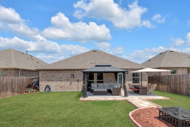 11120 Ranchera Drive, Aubrey, TX 76227