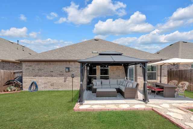 11120 Ranchera Drive, Aubrey, TX 76227