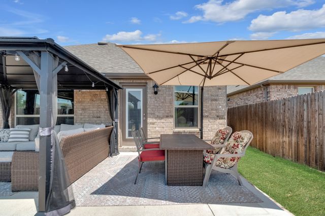 11120 Ranchera Drive, Aubrey, TX 76227