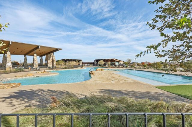 11120 Ranchera Drive, Aubrey, TX 76227