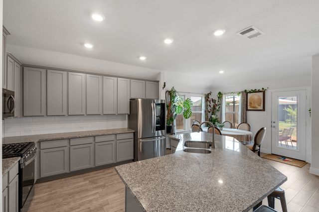 11120 Ranchera Drive, Aubrey, TX 76227