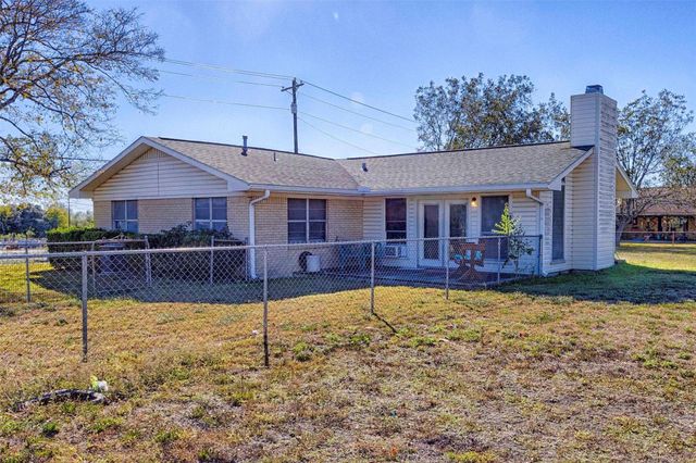 507 South Street, Schulenburg, TX 78956