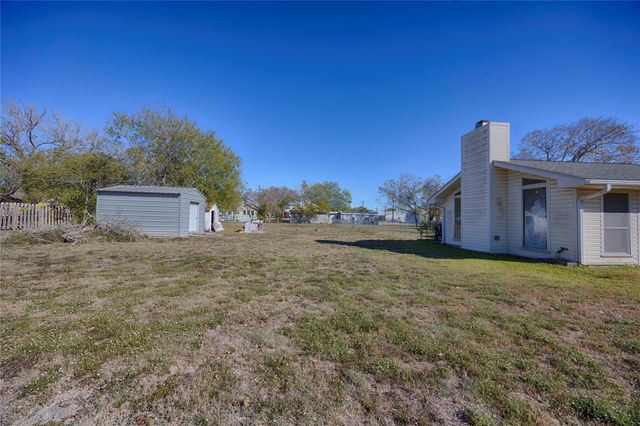 507 South Street, Schulenburg, TX 78956