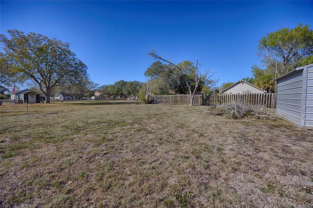 507 South Street, Schulenburg, TX 78956