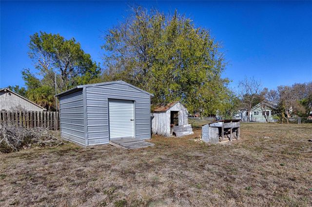 507 South Street, Schulenburg, TX 78956