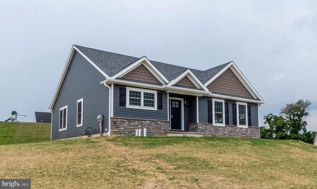 3 LANTERN CT, Carlisle, PA 17013