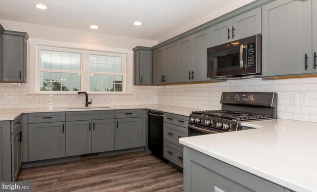 3 LANTERN CT, Carlisle, PA 17013