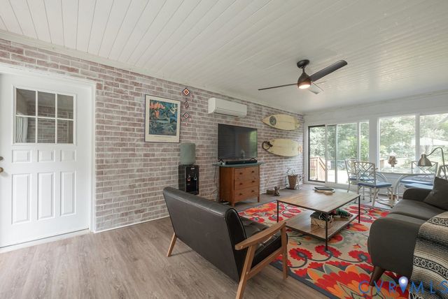 24601 Pear Orchard Rd, Moseley, VA 23120
