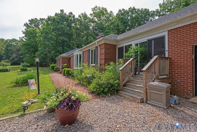 24601 Pear Orchard Rd, Moseley, VA 23120