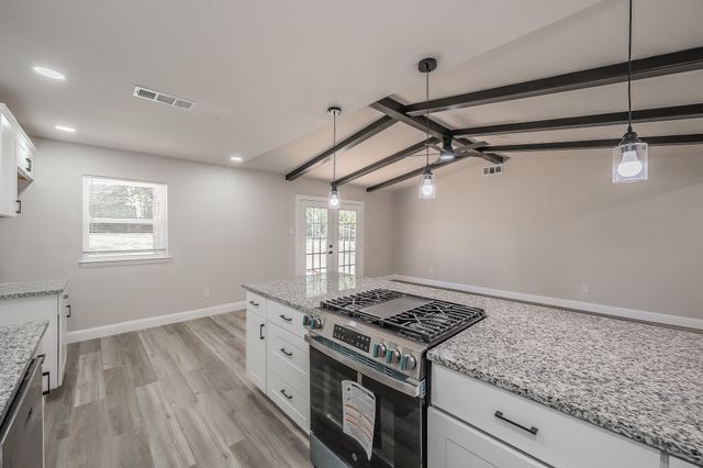 1006 N Ector Drive, Euless, TX 76039