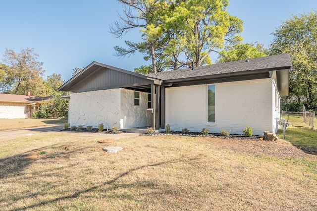 1006 N Ector Drive, Euless, TX 76039