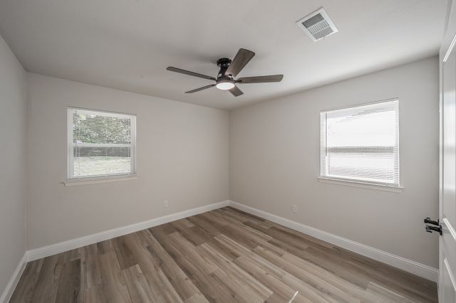 1006 N Ector Drive, Euless, TX 76039