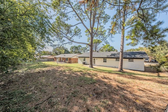 1006 N Ector Drive, Euless, TX 76039