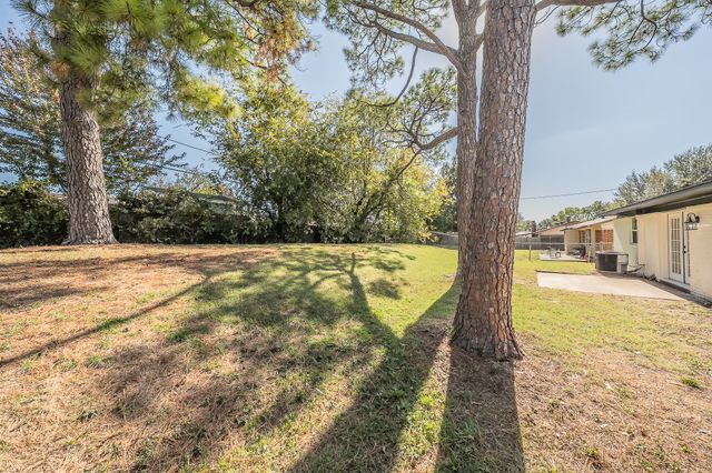 1006 N Ector Drive, Euless, TX 76039