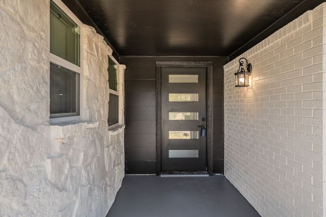 1006 N Ector Drive, Euless, TX 76039