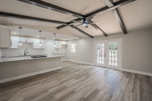 1006 N Ector Drive, Euless, TX 76039