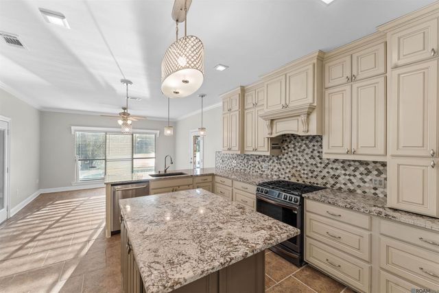 18167 Kenner Dr, Prairieville, LA 70769