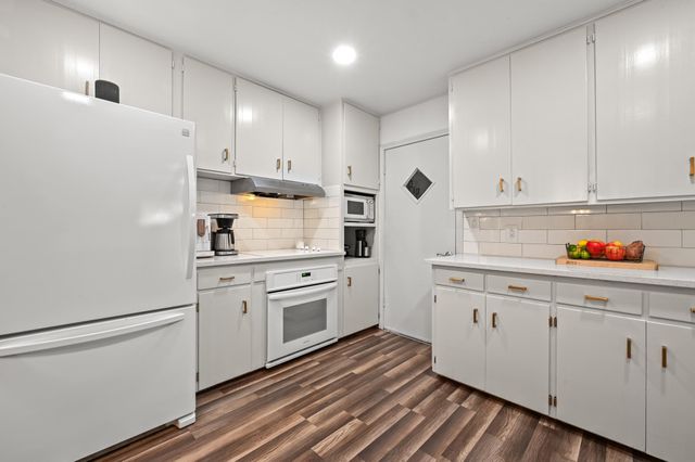 807 Campbell ST, Lockhart, TX 78644