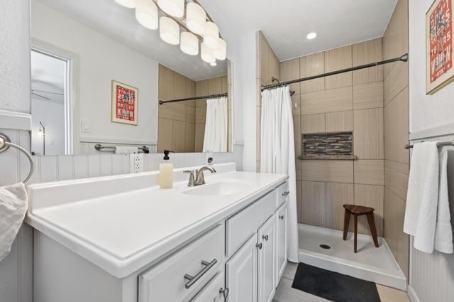 807 Campbell ST, Lockhart, TX 78644