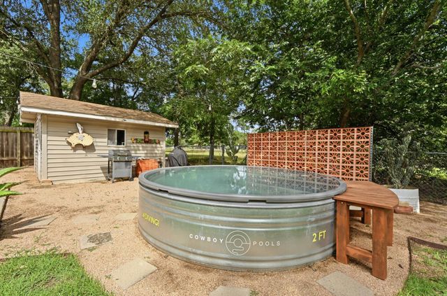 807 Campbell ST, Lockhart, TX 78644