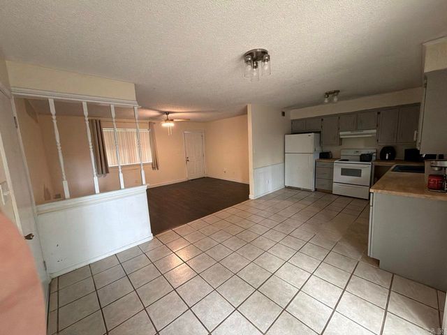 2112 E 14th Street, Russellville, AR 72802