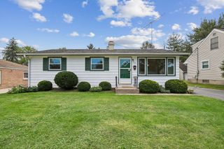 153 School Street, Grayslake, IL 60030