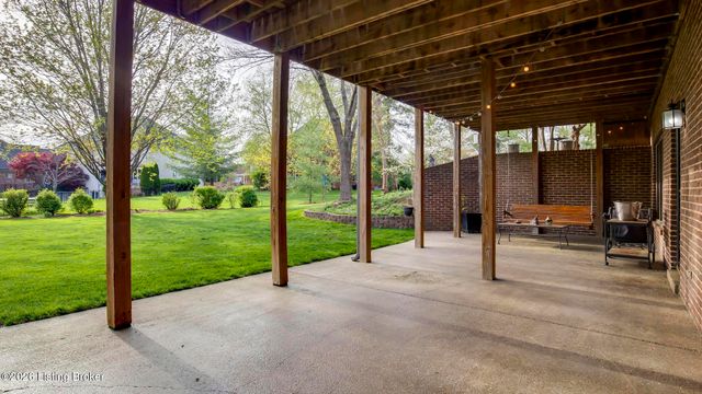 3116 Ridgemoor Ct, Prospect, KY 40059