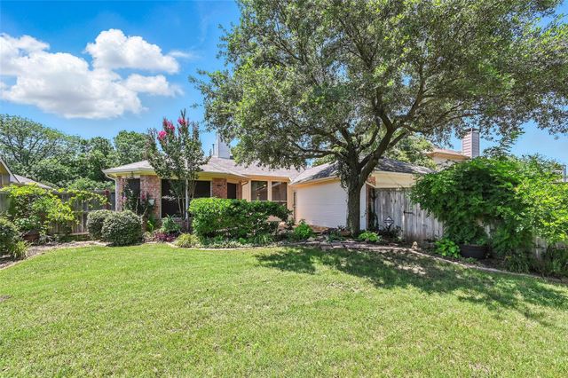 1215 Aylesbury Drive, Allen, TX 75002