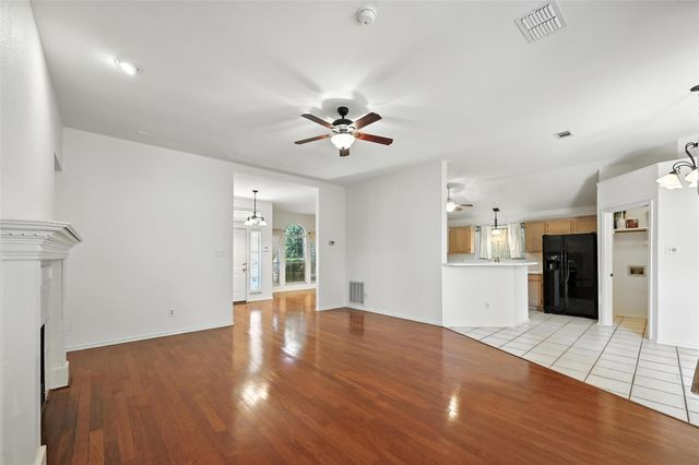 1215 Aylesbury Drive, Allen, TX 75002