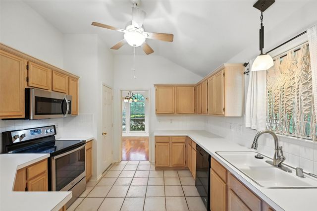 1215 Aylesbury Drive, Allen, TX 75002