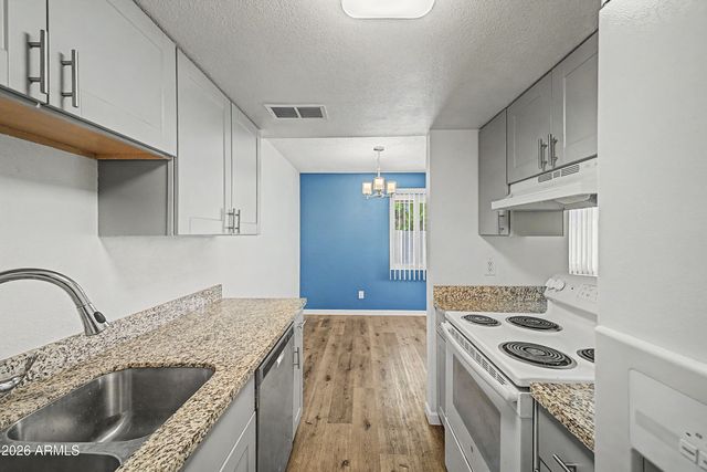5204 N 42ND Drive, Phoenix, AZ 85019