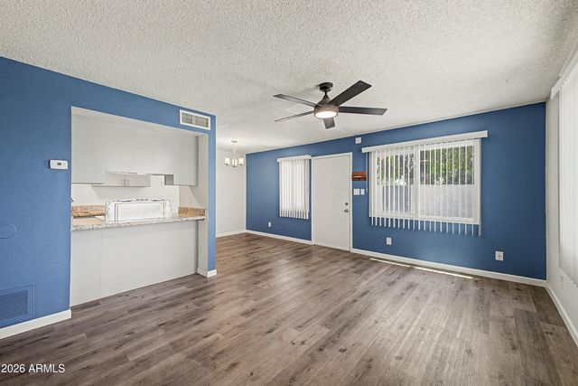 5204 N 42ND Drive, Phoenix, AZ 85019