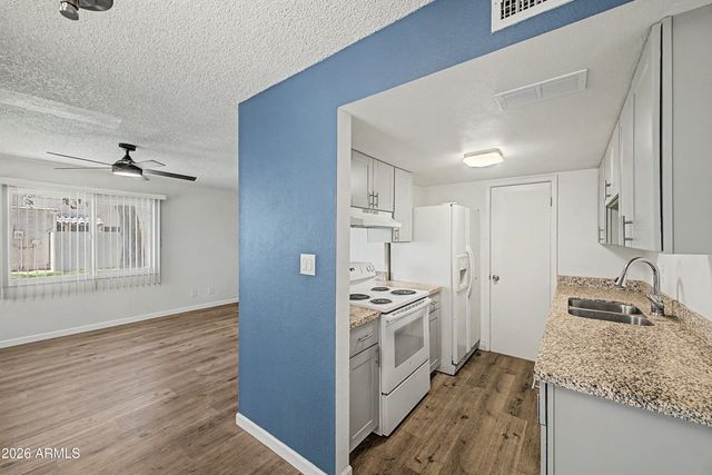 5204 N 42ND Drive, Phoenix, AZ 85019