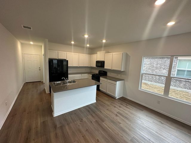 312 Sonterra DR, San Marcos, TX 78666