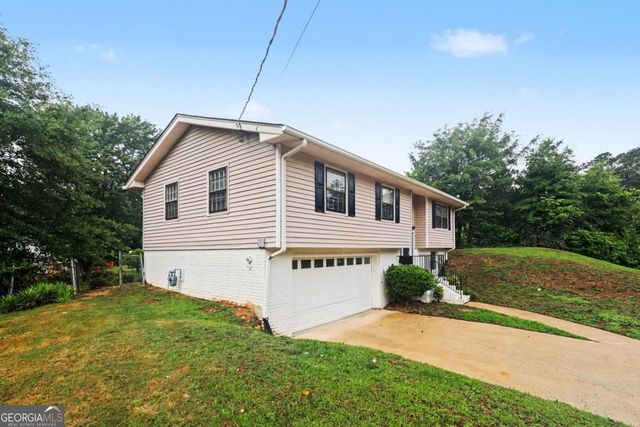2120 Sandgate Circle, Atlanta, GA 30349