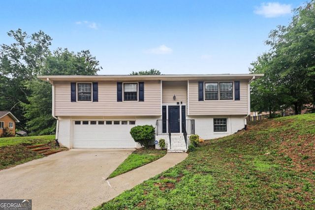 2120 Sandgate Circle, Atlanta, GA 30349