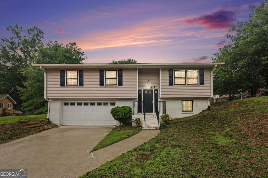 2120 Sandgate Circle, Atlanta, GA 30349