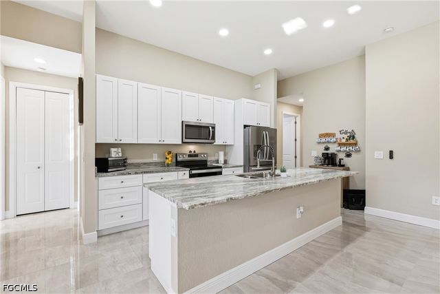 1813 NW 37th PL, Cape Coral, FL 33993
