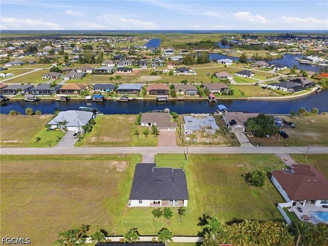 1813 NW 37th PL, Cape Coral, FL 33993
