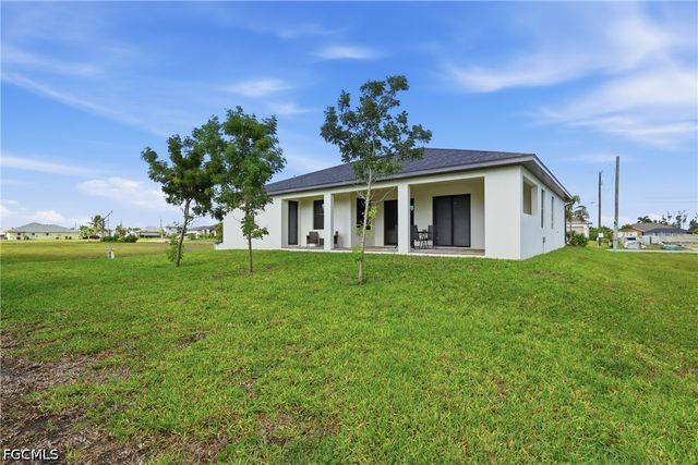 1813 NW 37th PL, Cape Coral, FL 33993