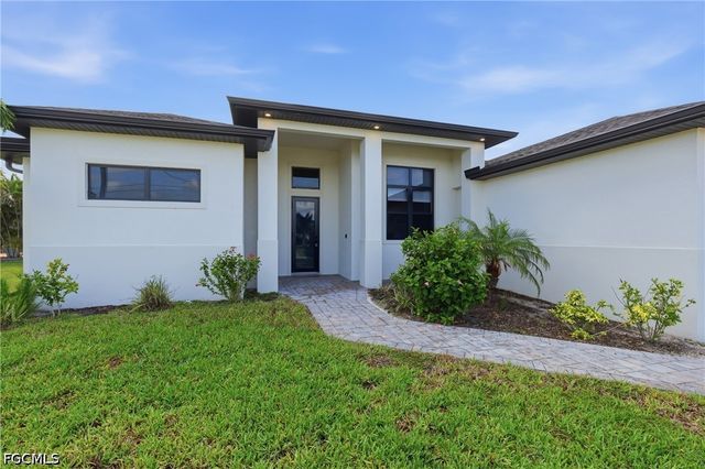 1813 NW 37th PL, Cape Coral, FL 33993