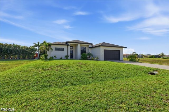 1813 NW 37th PL, Cape Coral, FL 33993