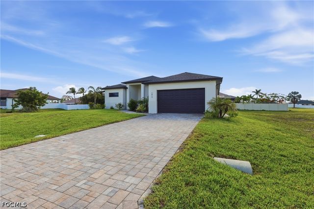 1813 NW 37th PL, Cape Coral, FL 33993