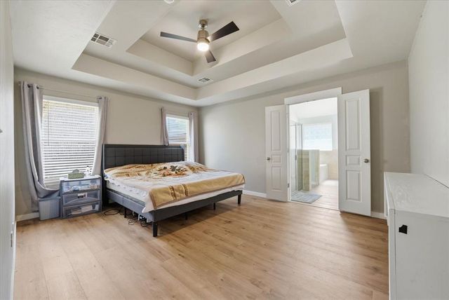 19509 Crest Ridge Drive, Edmond, OK 73012