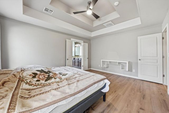 19509 Crest Ridge Drive, Edmond, OK 73012