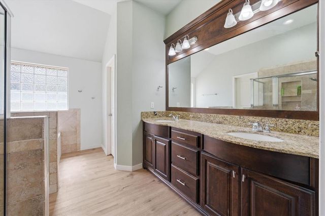 19509 Crest Ridge Drive, Edmond, OK 73012