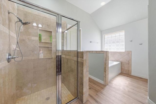 19509 Crest Ridge Drive, Edmond, OK 73012